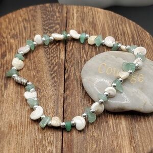 B2831 emerald crystal raw chip‎ Peruvian seashell bracelet